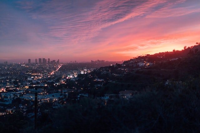Disposable Towels for Hair: A Game-Changer for Los Angeles Salons and Spas